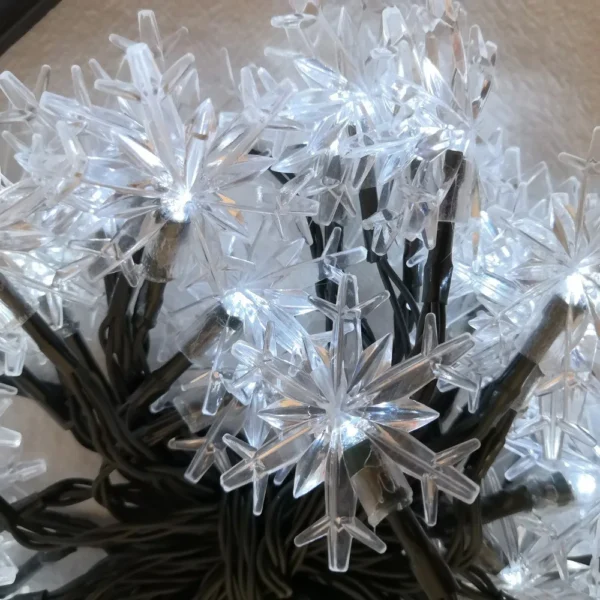 Solar Snowflake String Lights – Twinkling LED Fairy Lights - Image 6