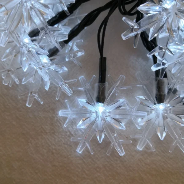 Solar Snowflake String Lights – Twinkling LED Fairy Lights - Image 7